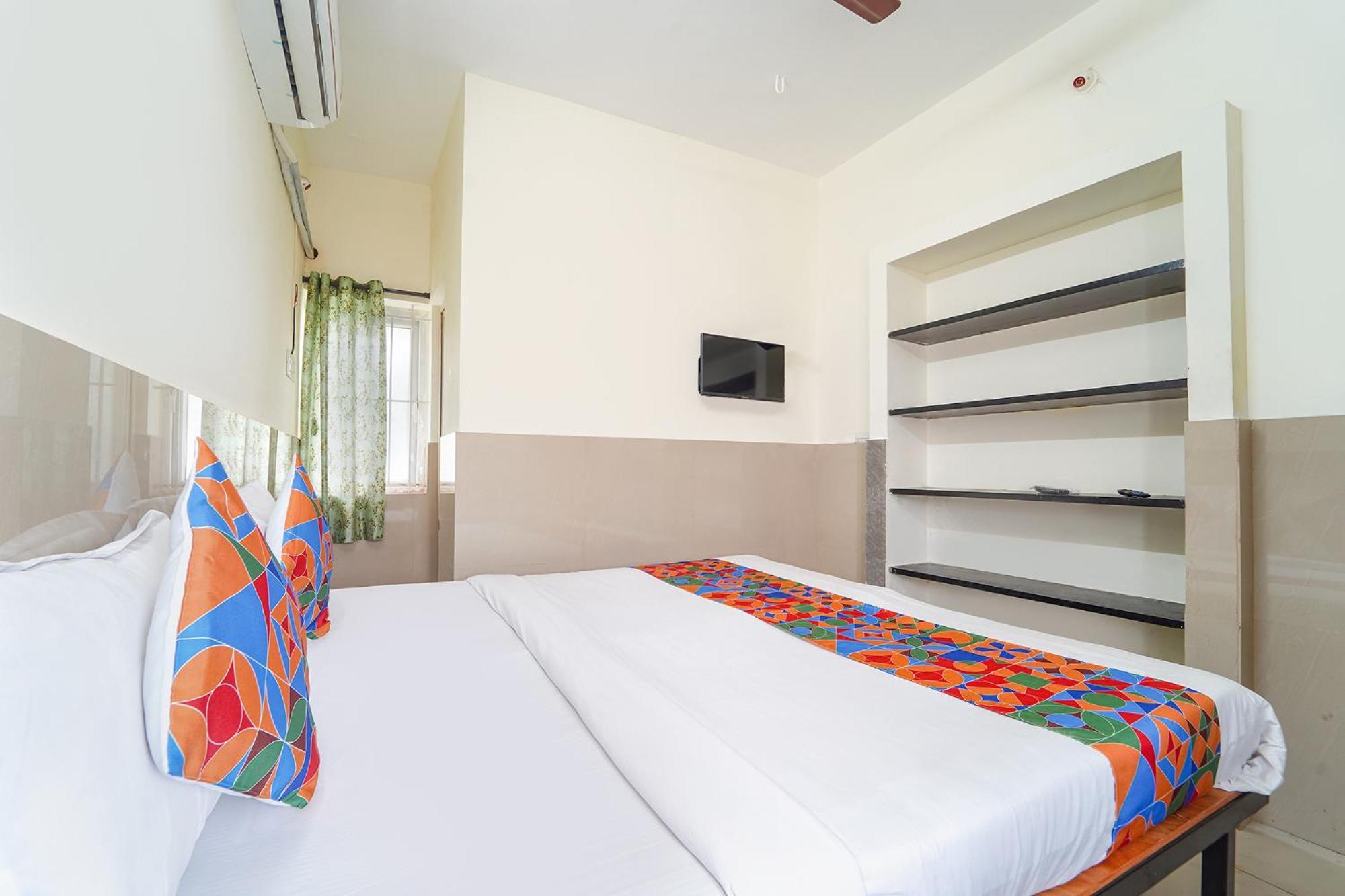 Fabexpress Clover Castle - Nr Coimbatore International Airport المظهر الخارجي الصورة